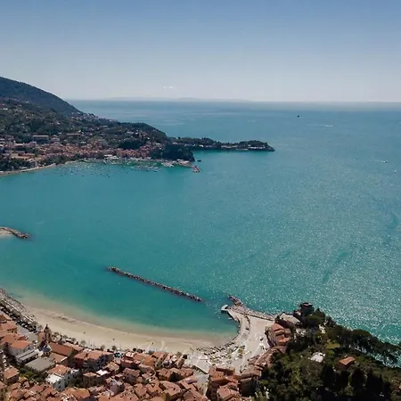 Vista Sul Blu ,baia Blu, Apartment Lerici